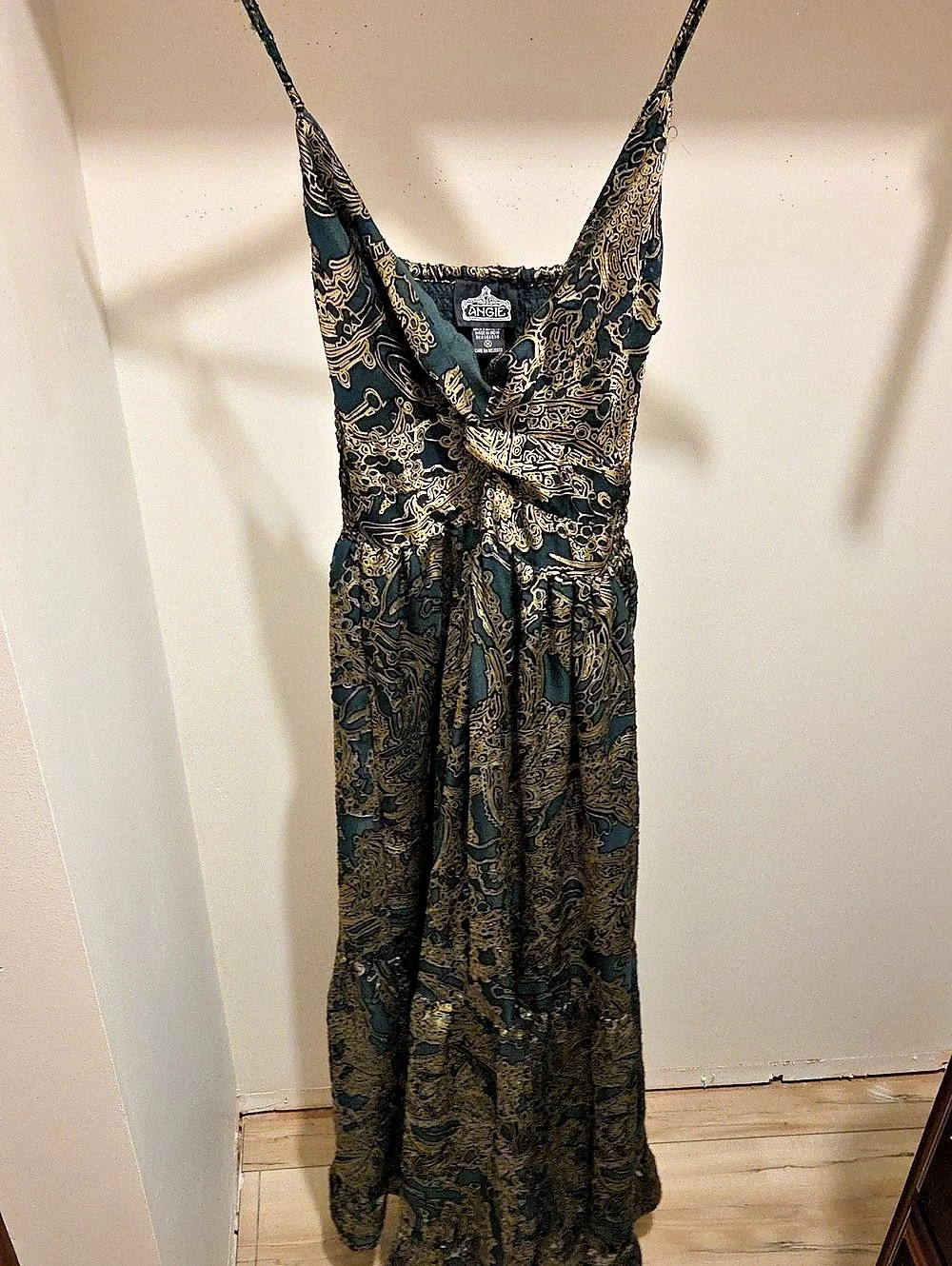 ANGIE Paisley Maxi Dress in Green & Gold Size Medium Like New